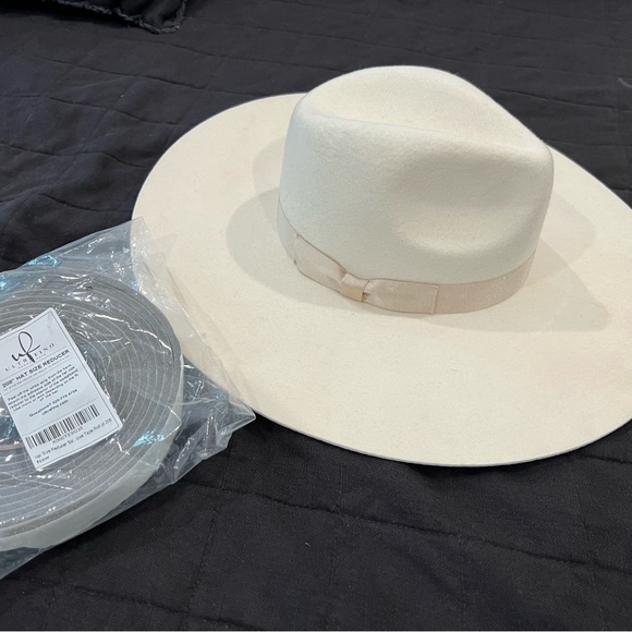 Lack of Color 100% Wool Hat Medium - Picture 3 of 6